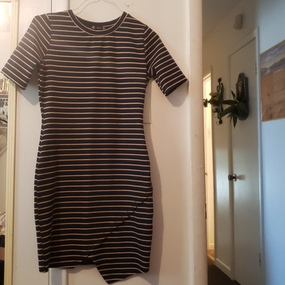 Fitted striped dress